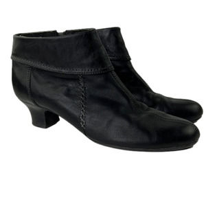 Reflaxan Women's size 38  Black Booties